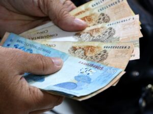 Governo do RN paga adiantamento do 13º a servidores ativos de órgãos com arrecadação própria e Educação