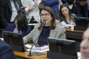 Lei Juliana Soares é aprovada na Comissão de Segurança da Câmara Federal e cria regras para uso de câmeras em condomínios